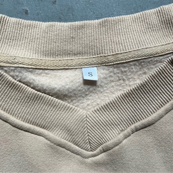 V-Neck Crop Sweatshirt - Picture 2 of 3